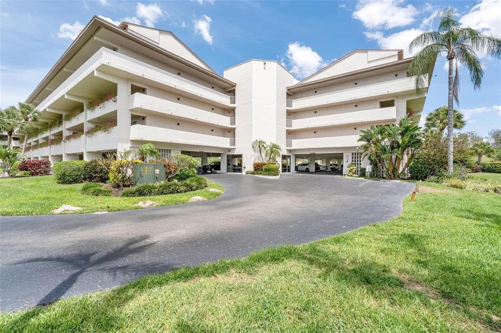 9604 CORTEZ ROAD W UNIT 421 - Interior/Exterior Photo 2 - BRADENTON, FL