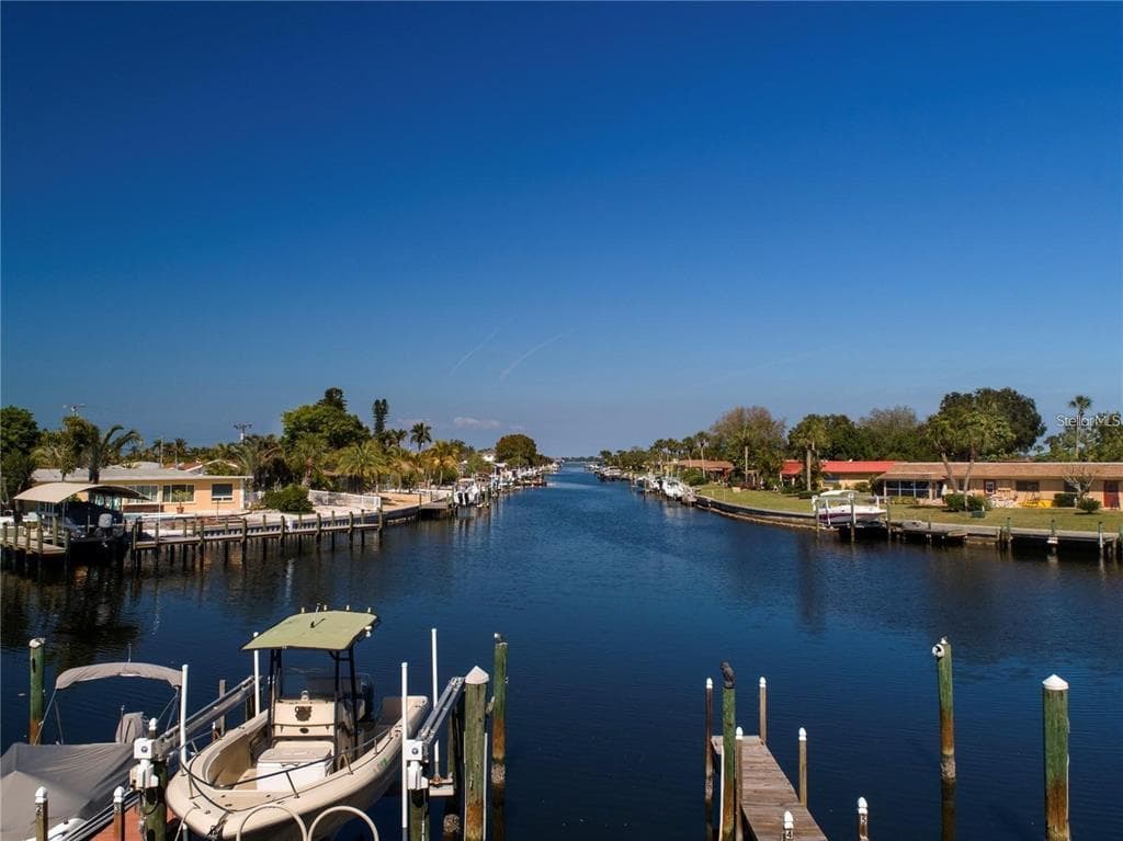 9604 CORTEZ ROAD W UNIT 421 - Interior/Exterior Photo 5 - BRADENTON, FL