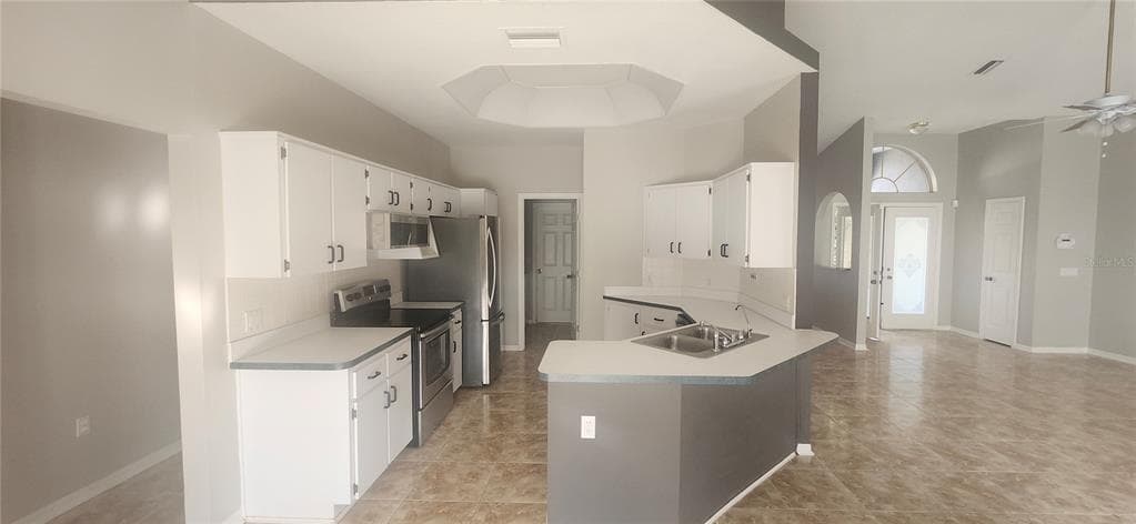 3047 FISHER AVENUE - Interior/Exterior Photo 5 - SPRING HILL, FL