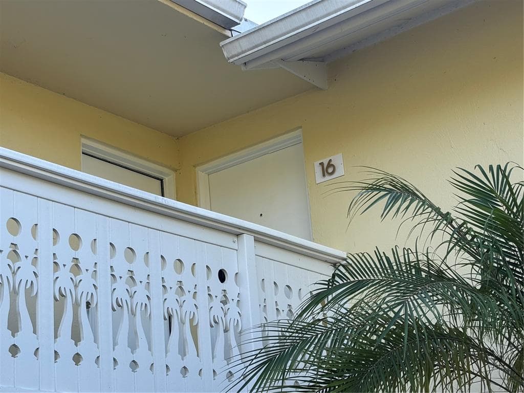 5310 GULF OF MEXICO DRIVE UNIT 16 - Interior/Exterior Photo 3 - LONGBOAT KEY, FL