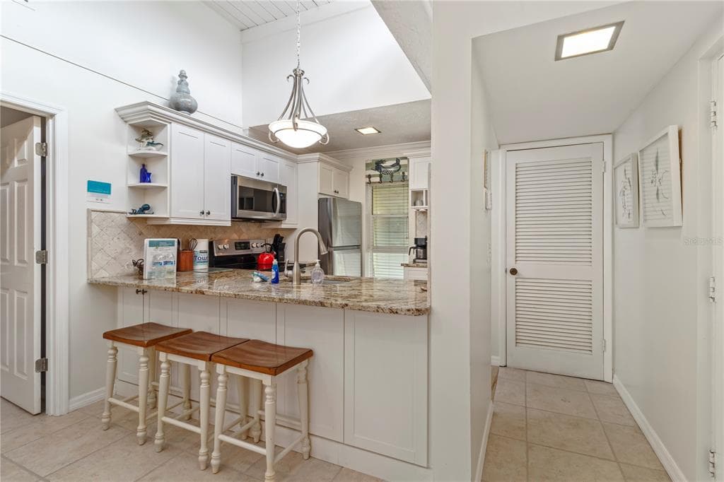 5310 GULF OF MEXICO DRIVE UNIT 16 - Interior/Exterior Photo 4 - LONGBOAT KEY, FL