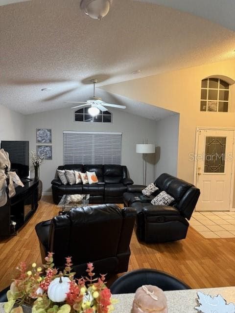 2431 TITUS COURT - Interior/Exterior Photo 2 - ORLANDO, FL