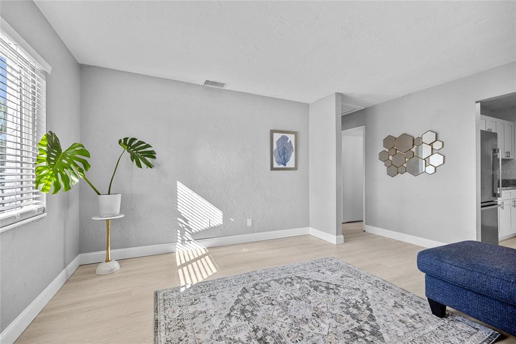 1513 56TH AVENUE N - Interior/Exterior Photo 5 - ST PETERSBURG, FL