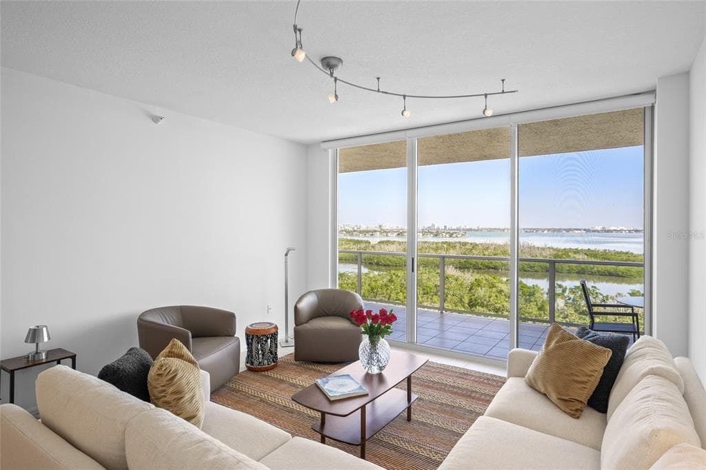 1800 BENJAMIN FRANKLIN DRIVE UNIT A1003 - Interior/Exterior Photo 3 - SARASOTA, FL