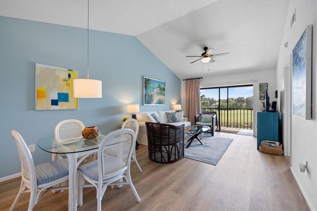 925 CAPRI ISLES BOULEVARD UNIT 4 - Interior/Exterior Photo 4 - VENICE, FL