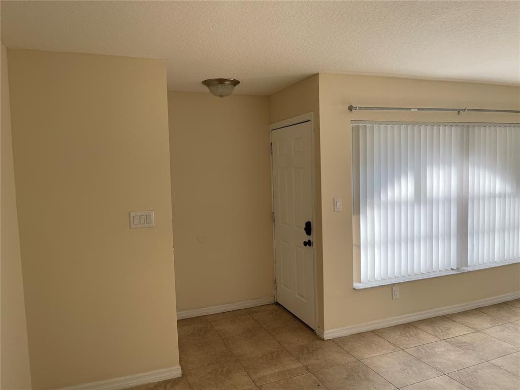 325 DUNDEE DRIVE - Interior/Exterior Photo 3 - POINCIANA, FL