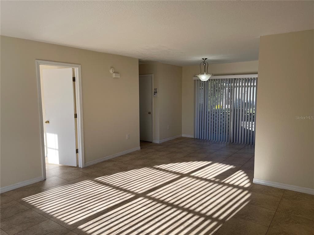 325 DUNDEE DRIVE - Interior/Exterior Photo 5 - POINCIANA, FL