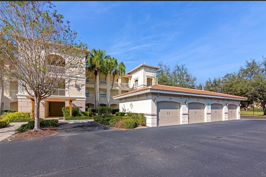 100 SAN LINO CIRCLE UNIT 134 - Interior/Exterior Photo 3 - VENICE, FL