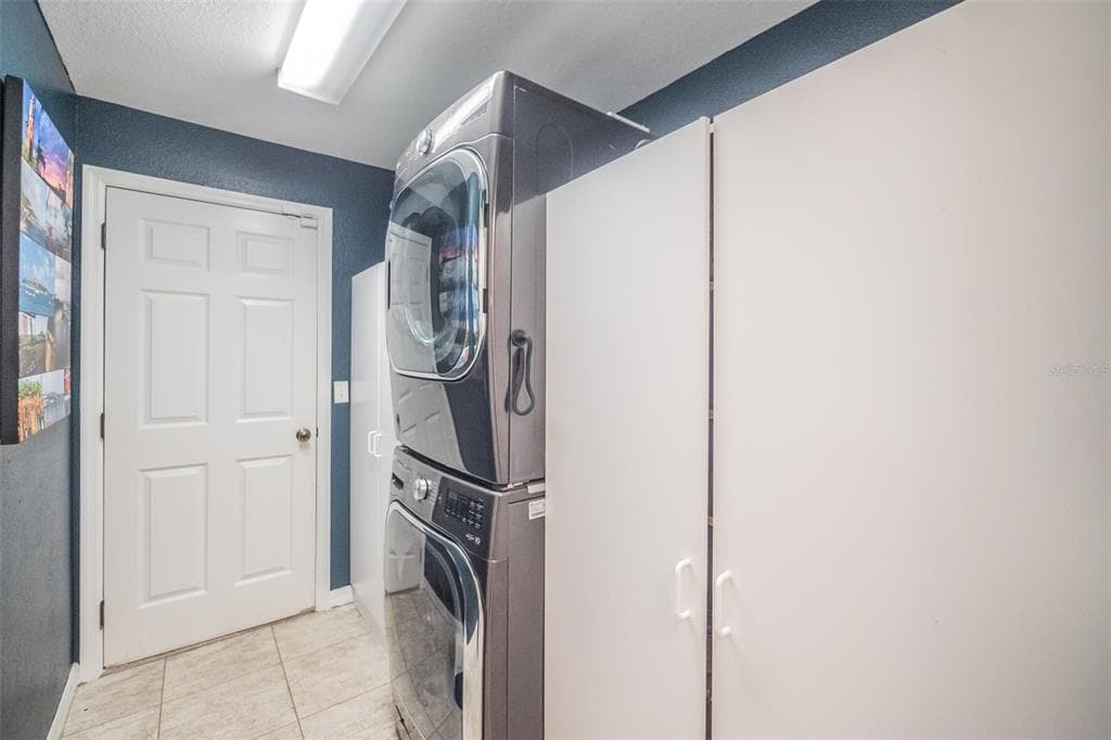 7035 SW 136TH COURT ROAD - Interior/Exterior Photo 5 - OCALA, FL