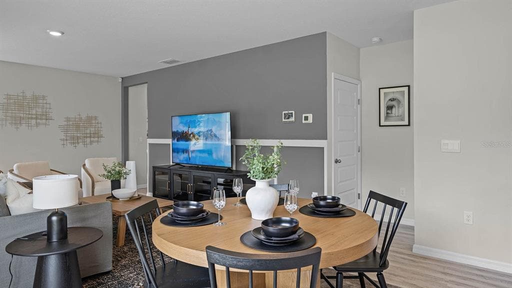 8577 CAPE FOX COVE - Interior/Exterior Photo 5 - LAKELAND, FL