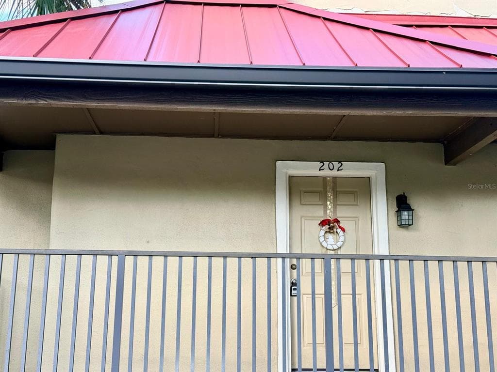 216 AFTON SQUARE UNIT 202 - Interior/Exterior Photo 2 - ALTAMONTE SPRINGS, FL