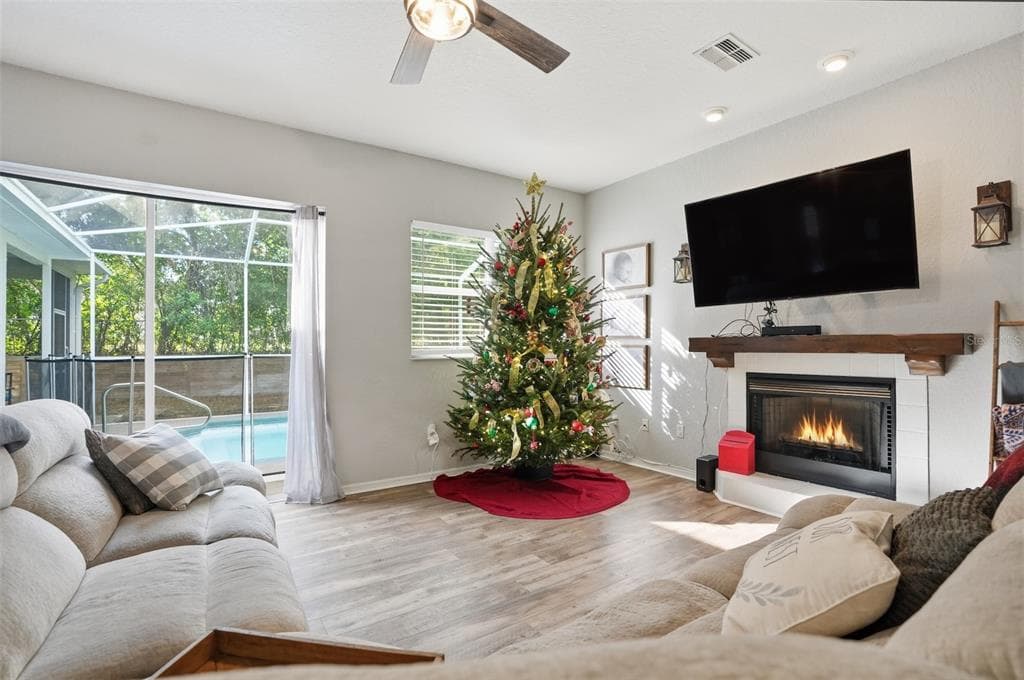 12131 BUCKINGHAM WAY - Interior/Exterior Photo 3 - SPRING HILL, FL