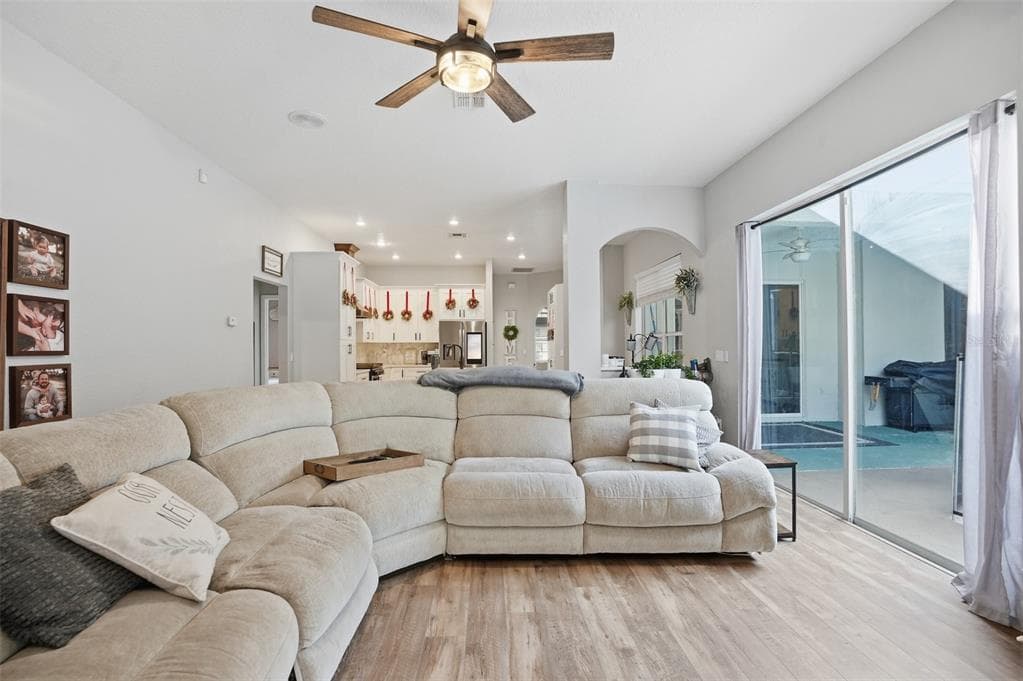 12131 BUCKINGHAM WAY - Interior/Exterior Photo 5 - SPRING HILL, FL