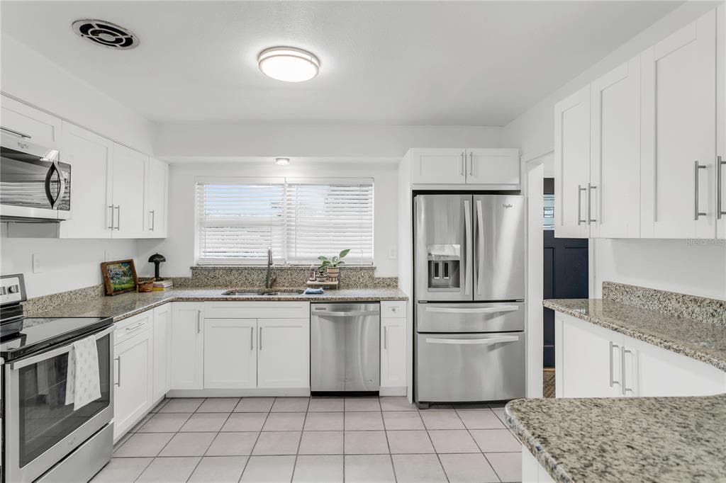 4105 W OAKELLAR AVENUE - Interior/Exterior Photo 2 - TAMPA, FL