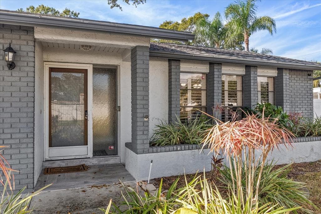 9428 LAURA ANNE DRIVE - Interior/Exterior Photo 2 - SEMINOLE, FL