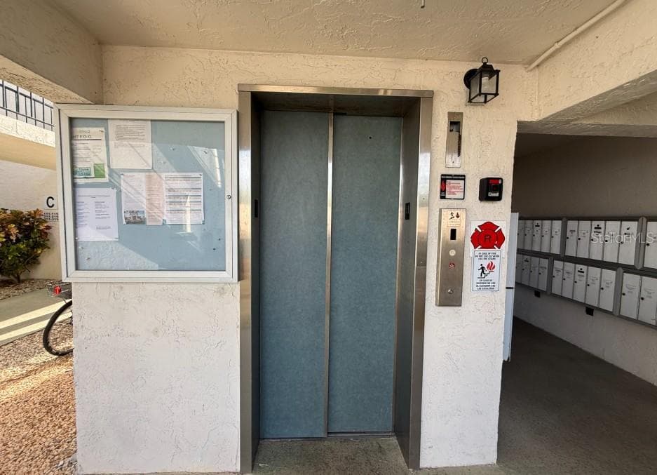 708 TAMIAMI TRAIL S UNIT 318 - Interior/Exterior Photo 2 - VENICE, FL