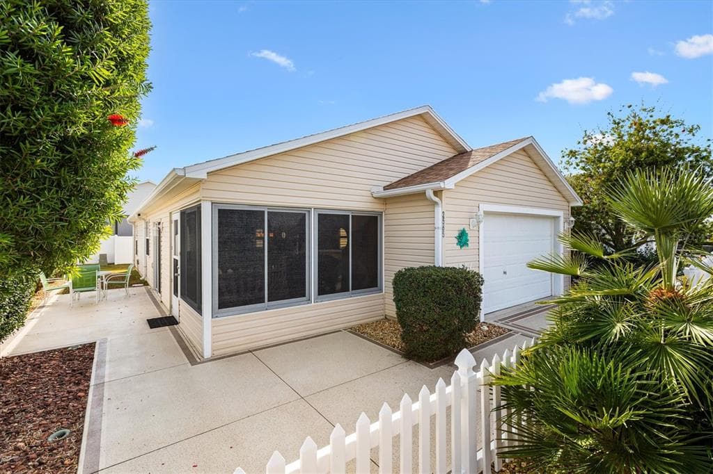 2565 ERROL TERRACE - Interior/Exterior Photo 2 - THE VILLAGES, FL