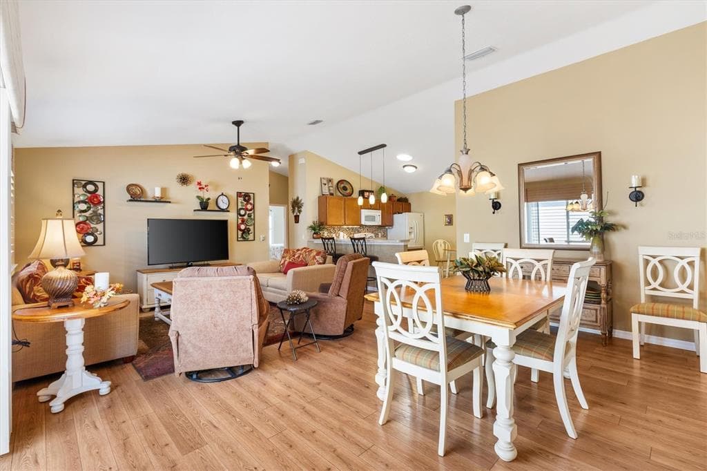 2565 ERROL TERRACE - Interior/Exterior Photo 5 - THE VILLAGES, FL