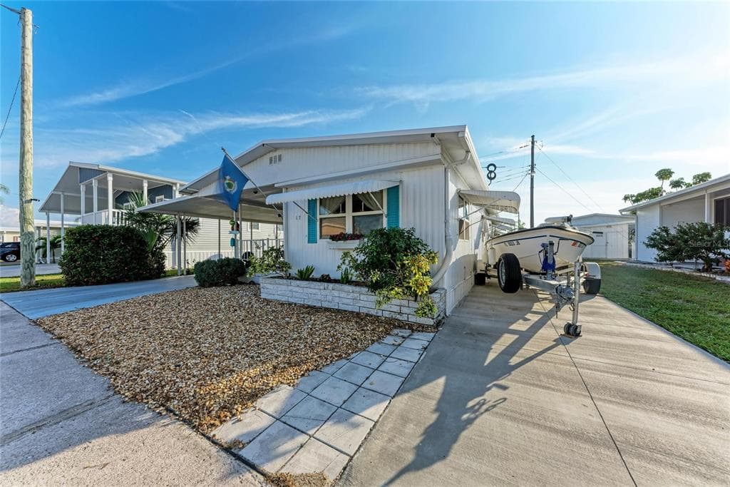 10315 CORTEZ ROAD W UNIT 17J - Interior/Exterior Photo 3 - BRADENTON, FL