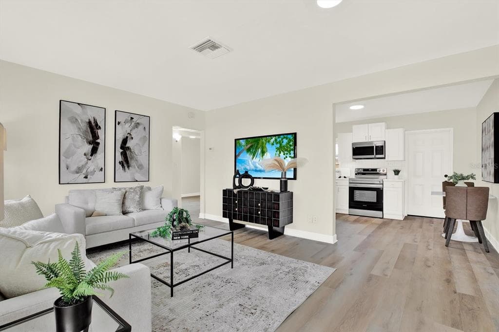 4000 LOCUST STREET NE - Interior/Exterior Photo 2 - ST PETERSBURG, FL