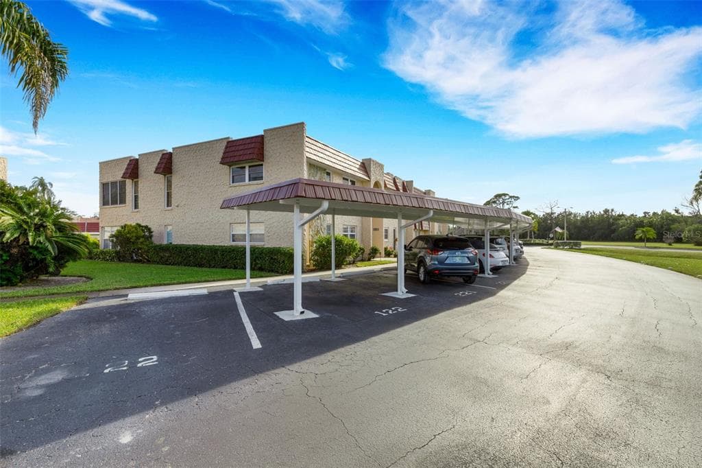 122 BUTTONWOOD CIRCLE UNIT 122 - Interior/Exterior Photo 4 - SEMINOLE, FL