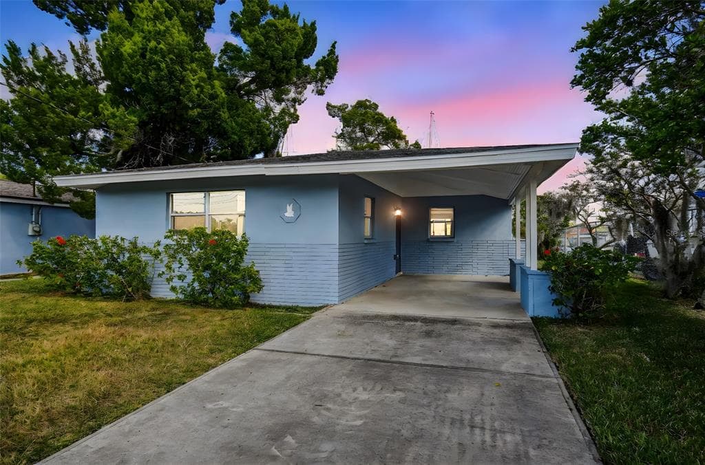 4911 FLORAMAR TERRACE