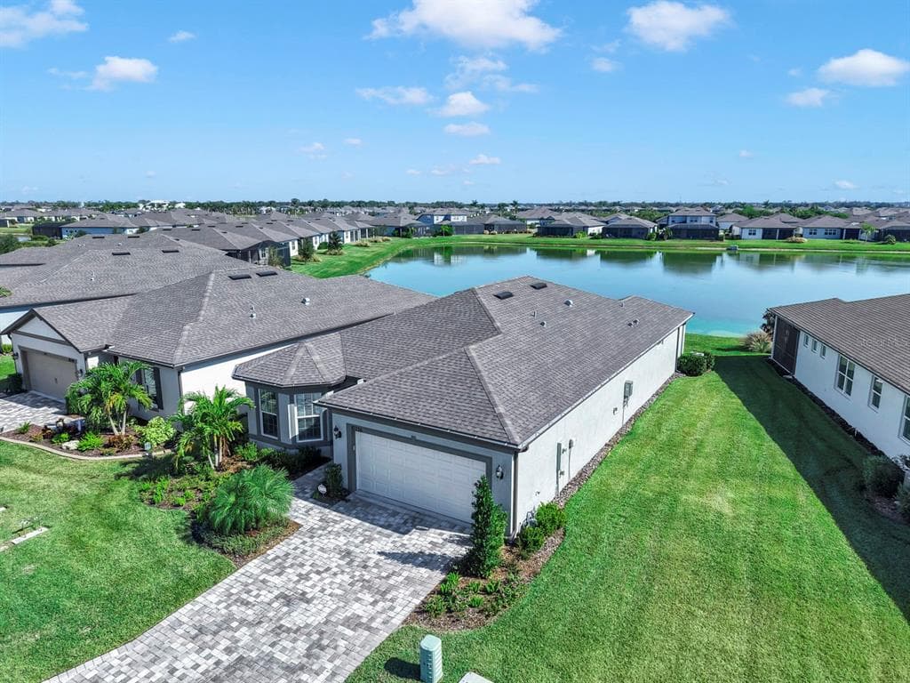 10236 COASTAL SHORES DRIVE - Interior/Exterior Photo 4 - PARRISH, FL