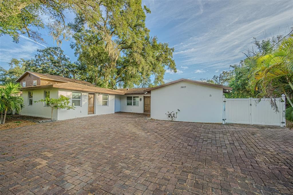 3607 E HANNA AVENUE - TAMPA, FL - 4bd/4ba - $429,000