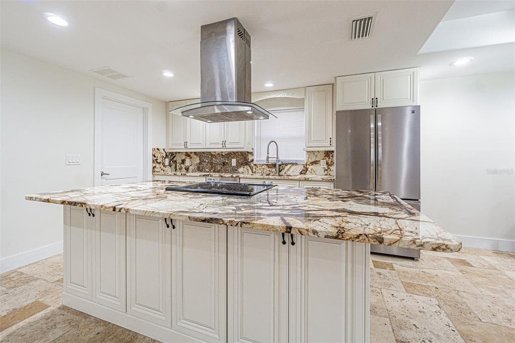 3607 E HANNA AVENUE - Interior/Exterior Photo 5 - TAMPA, FL