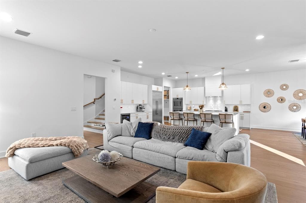 3518 W OBISPO STREET - Interior/Exterior Photo 4 - TAMPA, FL