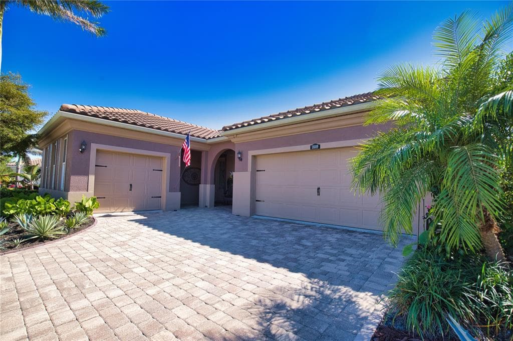 11689 TAPESTRY LANE - Interior/Exterior Photo 3 - VENICE, FL