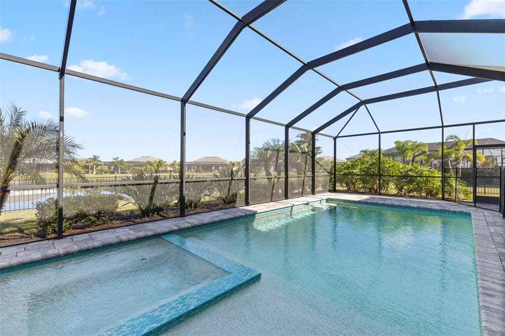 15627 WHITE LINEN DRIVE - Interior/Exterior Photo 3 - BRADENTON, FL