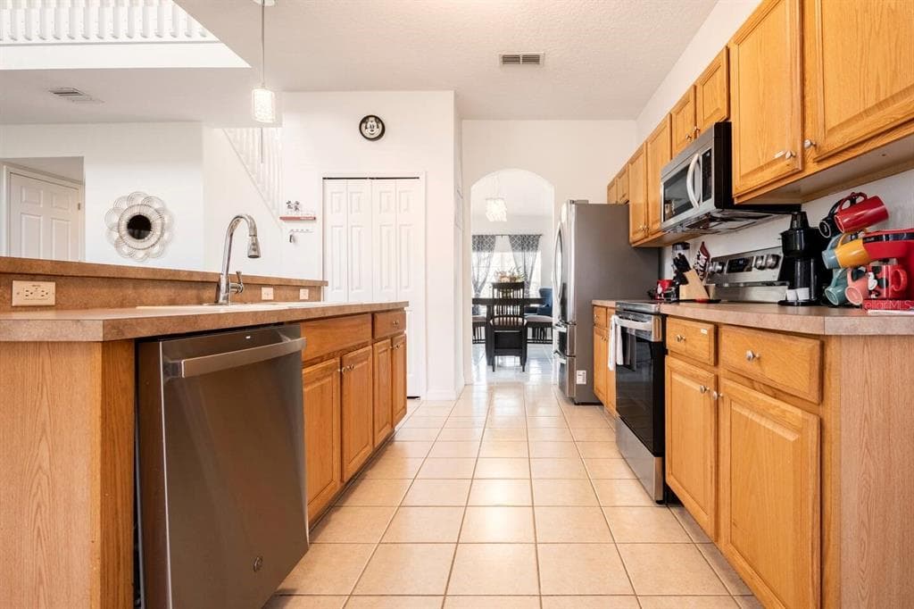 164 LANCASTER DRIVE - Interior/Exterior Photo 3 - DAVENPORT, FL