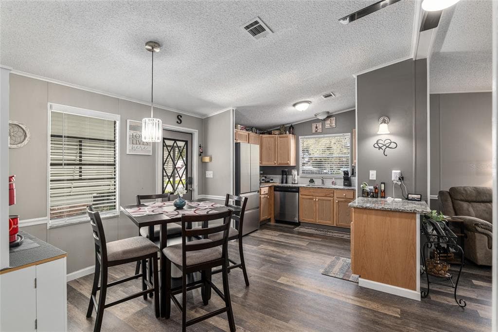 1727 HILTON HEAD BOULEVARD - Interior/Exterior Photo 4 - LADY LAKE, FL