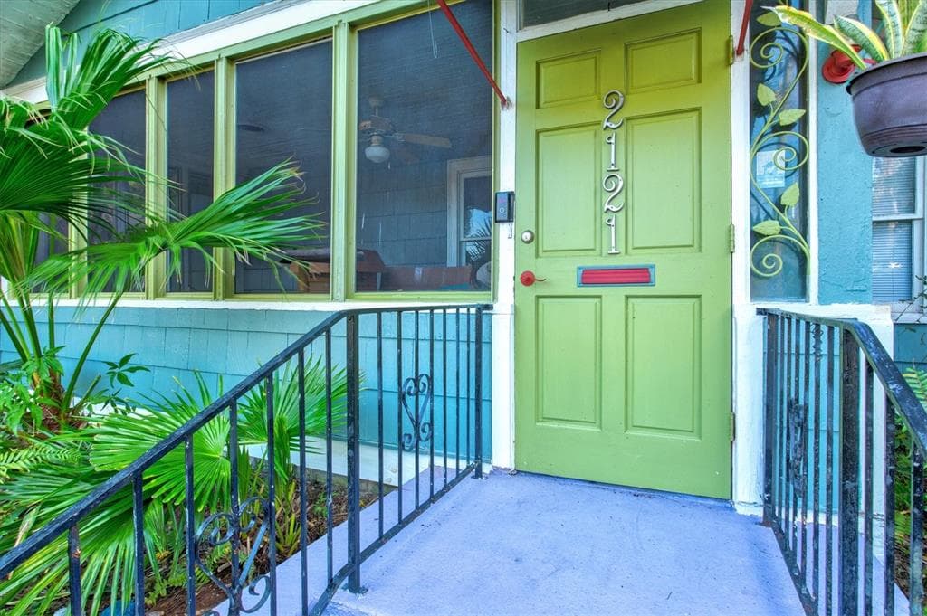 2121 7TH AVENUE W - Interior/Exterior Photo 5 - BRADENTON, FL