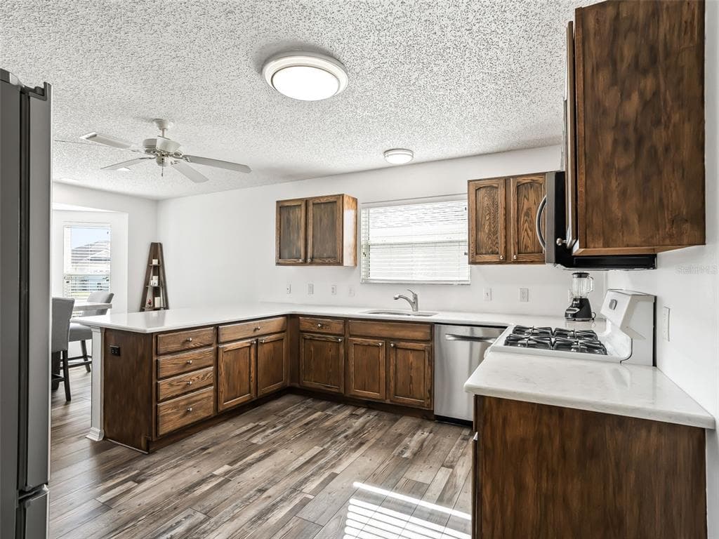 1428 SEGOVIA PLACE - Interior/Exterior Photo 4 - THE VILLAGES, FL