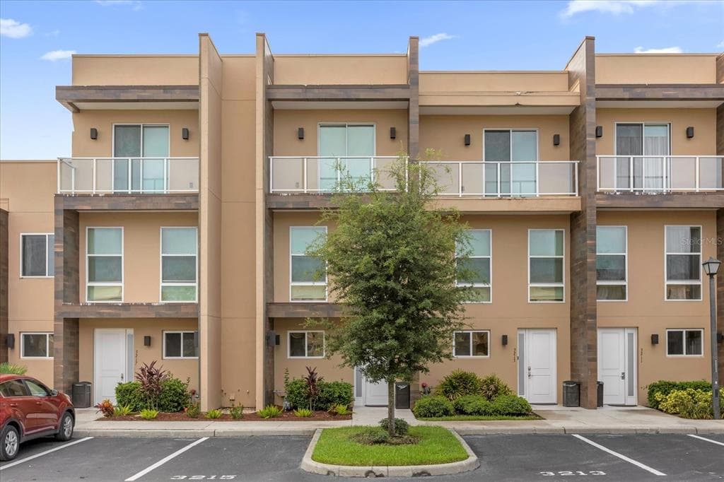 3215 BRASILIA AVENUE - Interior/Exterior Photo 2 - KISSIMMEE, FL