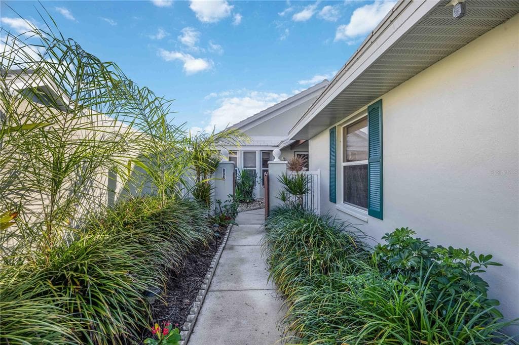 805 HARRINGTON LAKE DRIVE N UNIT 76 - Interior/Exterior Photo 5 - VENICE, FL