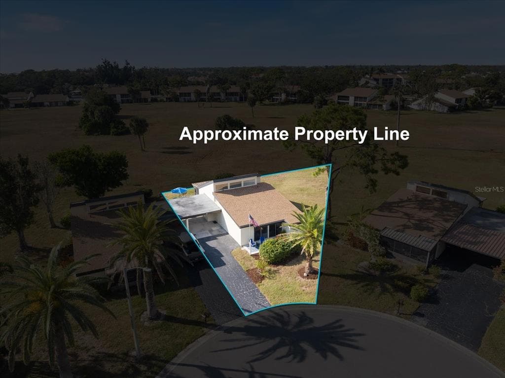 702 WHITE PINE TREE ROAD UNIT 72 - Interior/Exterior Photo 3 - VENICE, FL