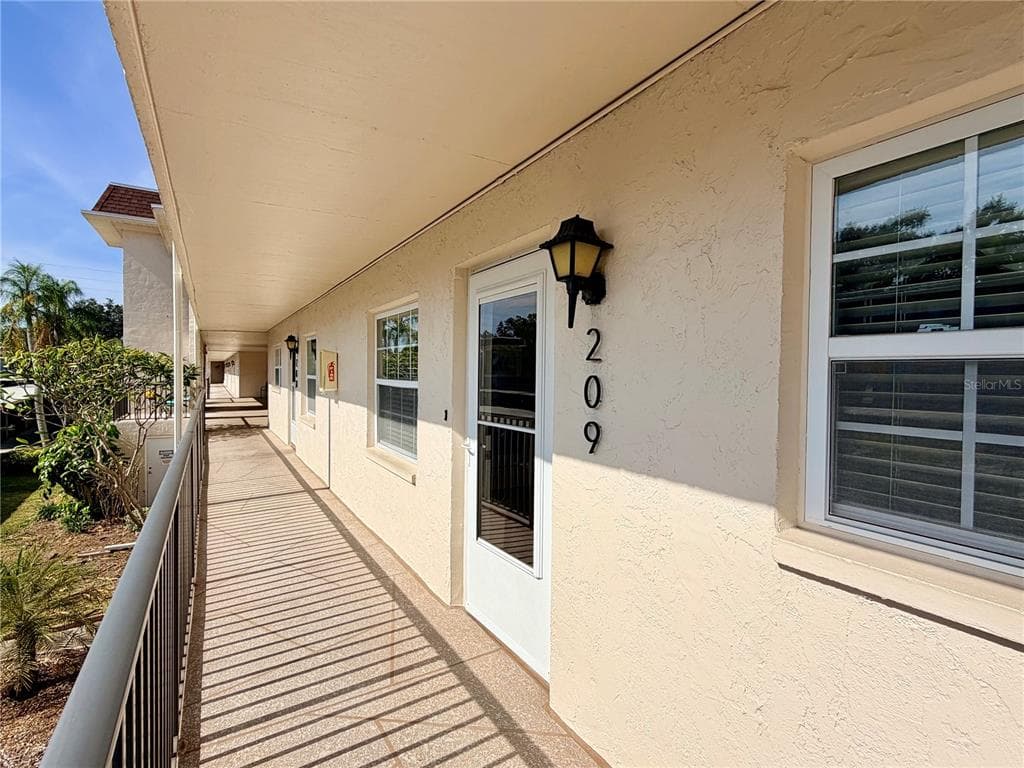 851 MAPLE COURT UNIT 209 - Interior/Exterior Photo 4 - DUNEDIN, FL