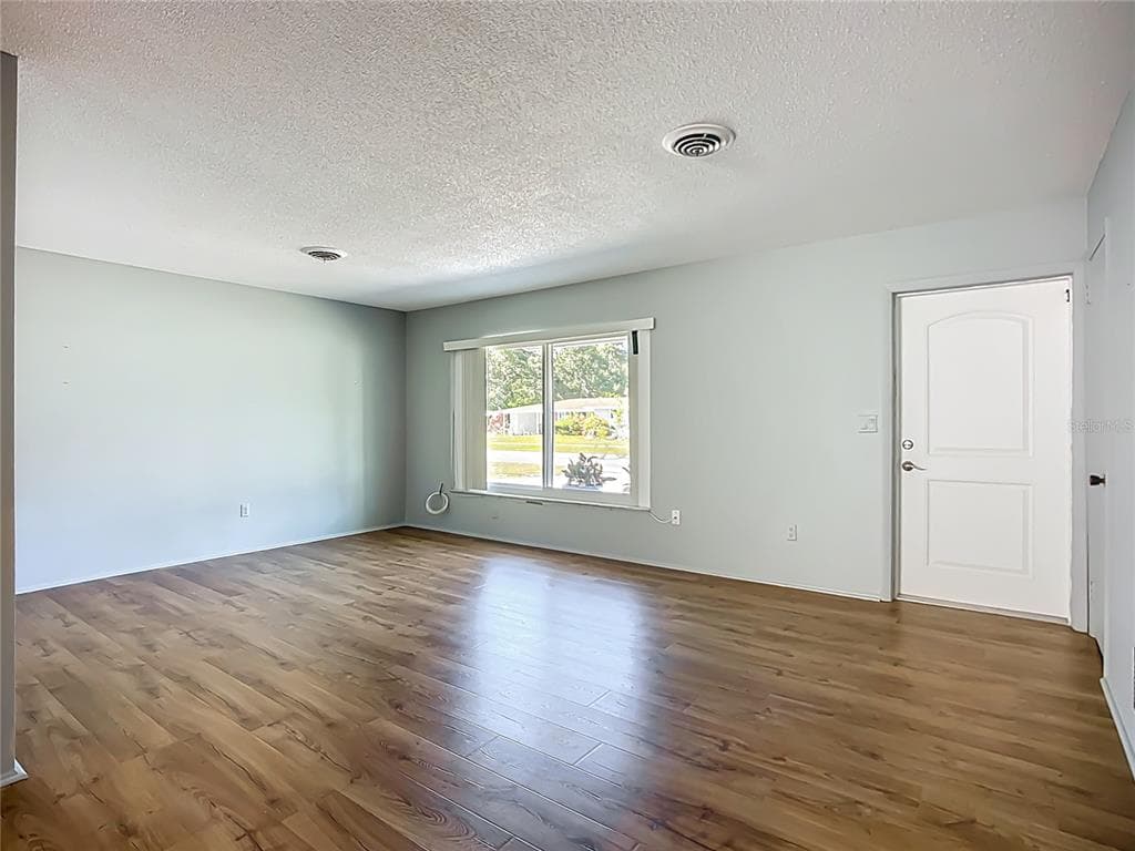 595 W SEMINOLE DRIVE - Interior/Exterior Photo 5 - VENICE, FL