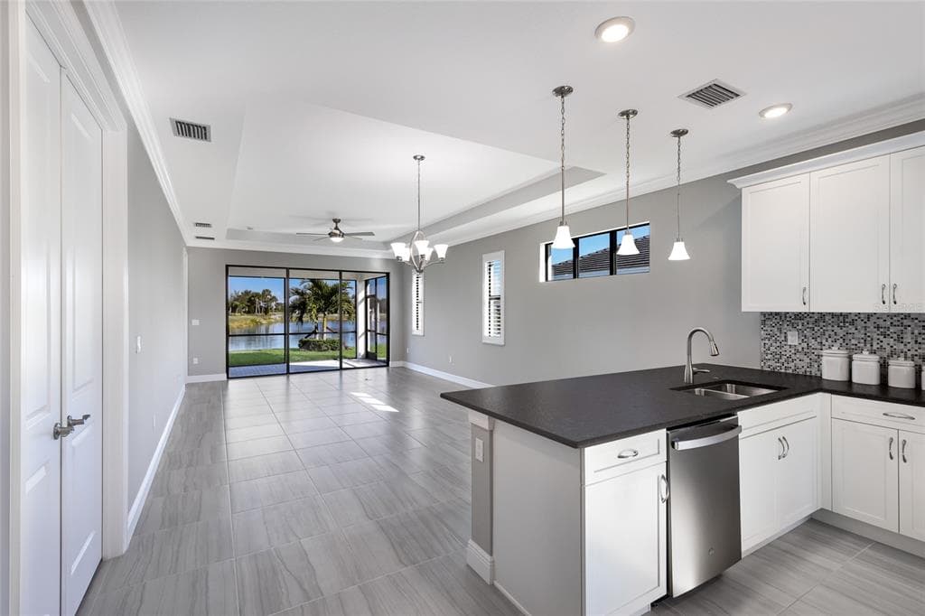 5197 BARNETT CIRCLE - Interior/Exterior Photo 5 - LAKEWOOD RANCH, FL