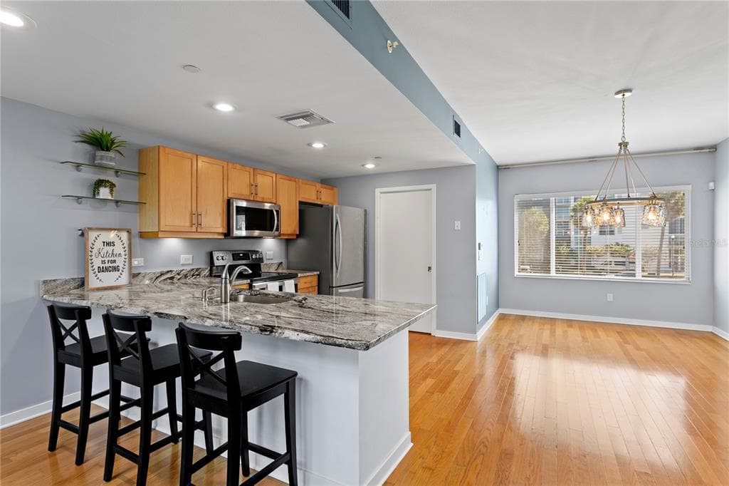 335 4TH AVENUE S - Interior/Exterior Photo 5 - ST PETERSBURG, FL