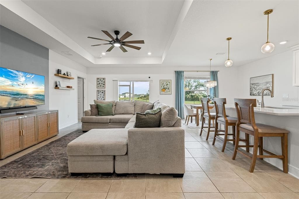 9216 WESTERNWOODS AVENUE - Interior/Exterior Photo 4 - PARRISH, FL