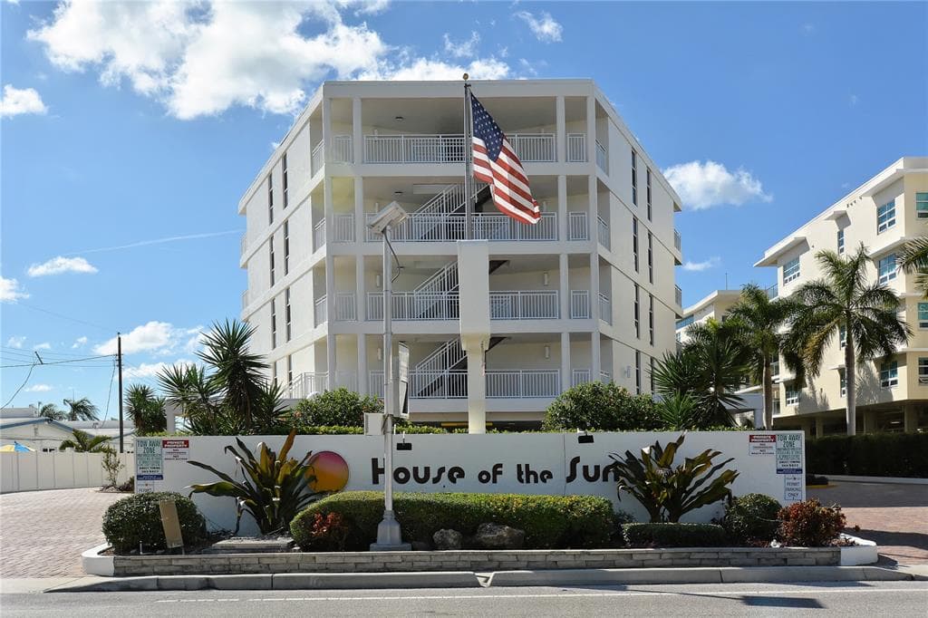 6518 MIDNIGHT PASS ROAD UNIT 209