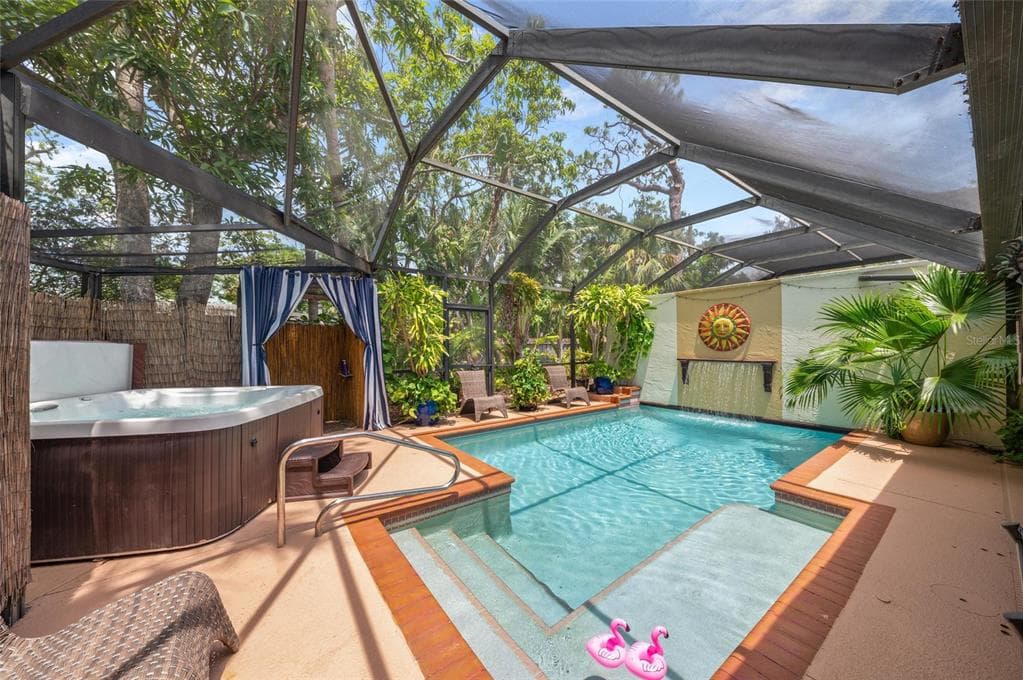 941 VIRGINIA DRIVE - Interior/Exterior Photo 3 - SARASOTA, FL