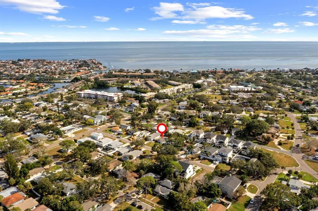 1758 MARYLAND AVENUE NE - Interior/Exterior Photo 3 - ST PETERSBURG, FL