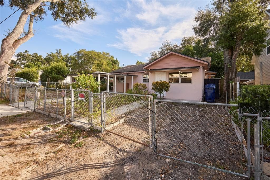 214 W ELM STREET - Interior/Exterior Photo 2 - TAMPA, FL