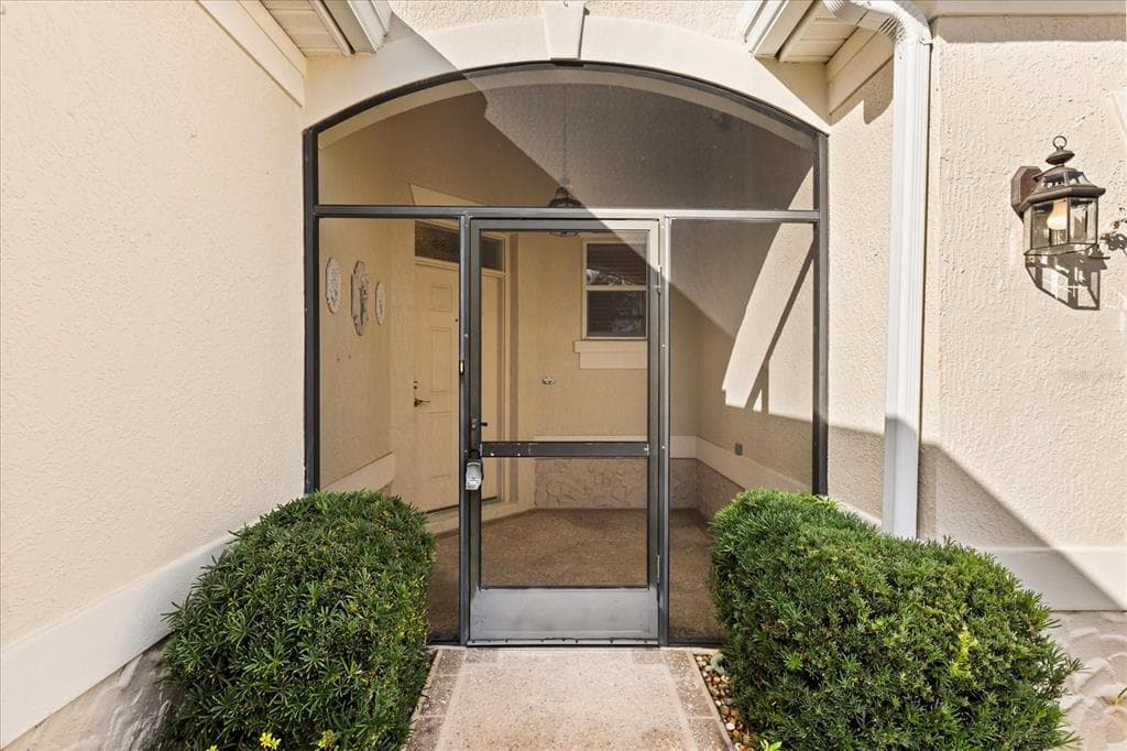 1424 IRWIN WAY - Interior/Exterior Photo 3 - THE VILLAGES, FL