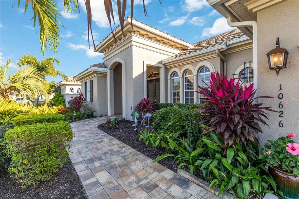 10626 RESTORATION TERRACE - Interior/Exterior Photo 5 - BRADENTON, FL